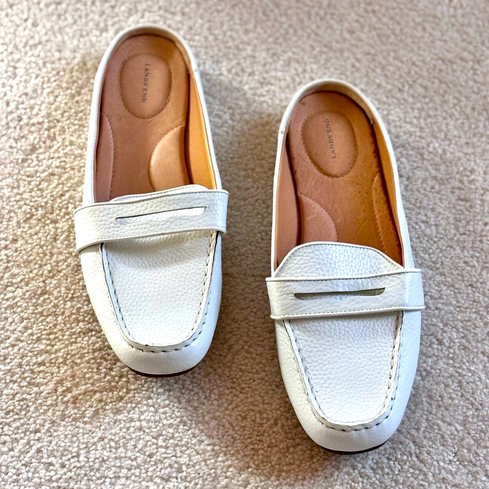 Lands' End White Slip in Loafer, Sz 9.5, excellent condition